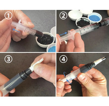 Séquence d'images montrant comment remplir un pinceau vide avec de la peinture noire à l'aide d'une seringue.