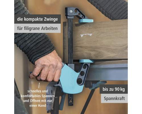 Wolfcraft Einhandzwinge fixiert Holz, kompakte Bauform für filigrane Arbeiten, bis zu 90 Kilogramm Spannkraft, einhändige Bedienung.
