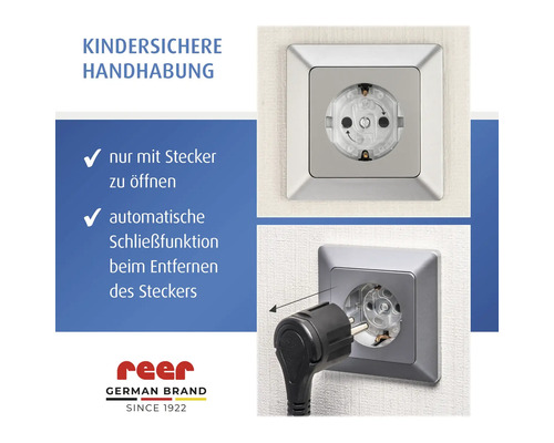 Protection de prise enfant reer avec fermeture automatique. S'ouvre uniquement avec une fiche mâle. Logo reer.