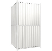 Élément d'angle d'un abri de jardin en métal blanc avec profil trapézoïdal.