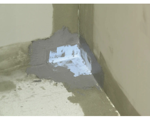 Angle d etancheite pour l etancheification des angles rentrants lors de la pose de carrelage au sol et au mur avec mastic d etancheite