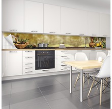 Crédence de cuisine avec motif d''olives dans une cuisine moderne