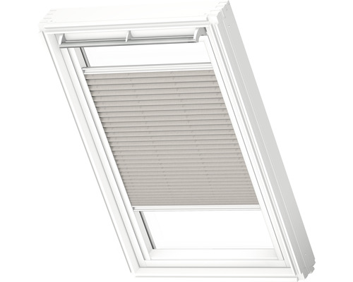 Dachfenster mit Plissee-Rollo