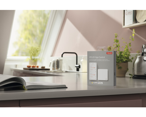 Paquet de contrôle d''application VELUX sur un comptoir de cuisine