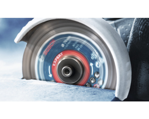 Trennschleifer im Einsatz