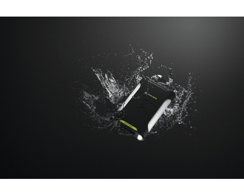 Goal Zero Venture Powerbank im Wasser