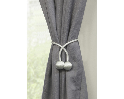 Grauer Vorhang mit Raffhalter