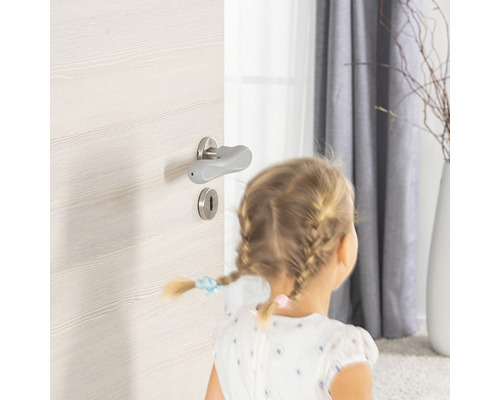 Porte avec poignée de porte sécurité enfant et enfant