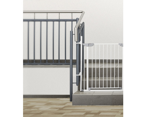 Barrière d''escalier montée sur un escalier