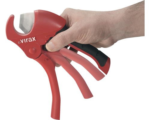 Coupe-tube en cours d''utilisation, marque Virax