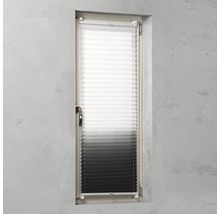 Store plissé dans la fenêtre pour la régulation de la lumière et la décoration