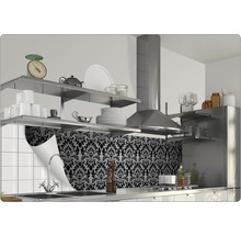 Scène de cuisine avec crédence à motif floral et étagères