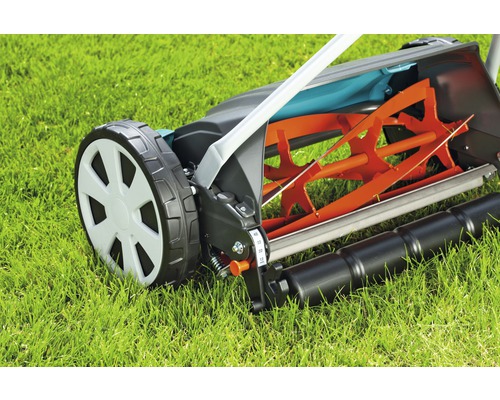 Spindelmäher auf Rasen