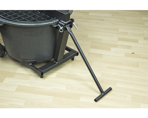 Gros plan d''une bétonnière avec dispositif de basculement