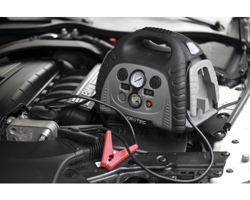 Powerbank zum Starten eines Autos mit Starthilfekabel und Klemmen