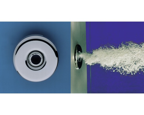 Zwei Chrom-Massagedüsen mit Wasserstrahl für einen Pool.