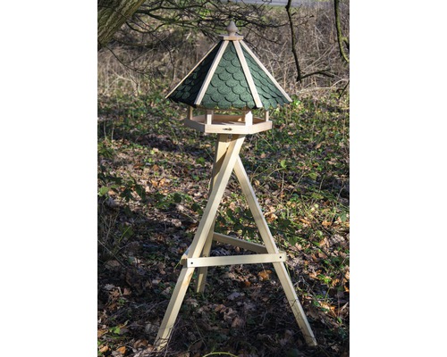 Mangeoire à oiseaux avec support dans le jardin