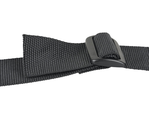 Schwarzer Gurt mit Schnalle zur Befestigung
