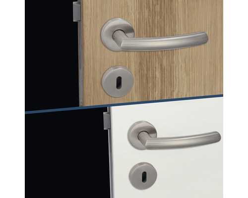 Türbeschläge aus Edelstahl an Holztüren