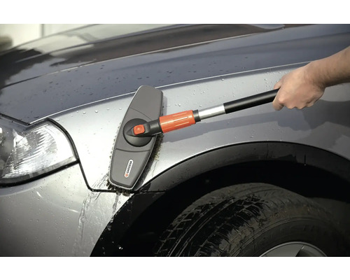 Brosse de lavage Gardena avec raccordement d''eau pour le lavage des voitures