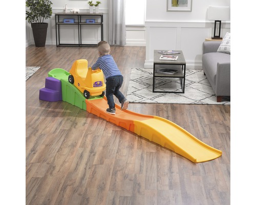 Toboggan d''intérieur pour enfants avec une voiture