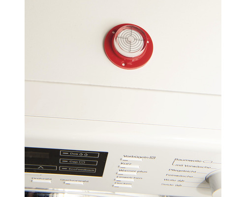 Niveau à bulle pour l''alignement d''un lave-linge