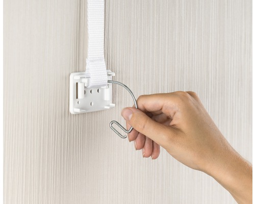 Fixation d''un store bateau avec des accessoires