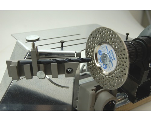 Affûteuse de forets avec foret et meule