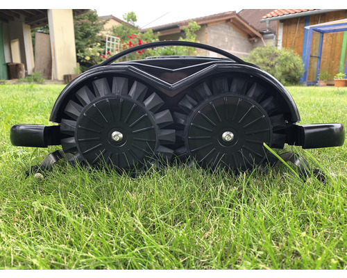 Outil de jardin pour enlever les mauvaises herbes entre les pavés