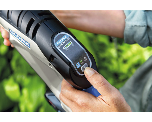 Gloria MultiJet Akku-Multibürste mit Bedienelementen und Akkuanzeige