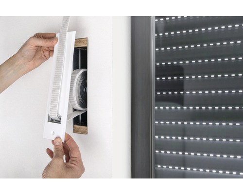 Enrouleur de sangle apparent pour montage de volet roulant avec sangle