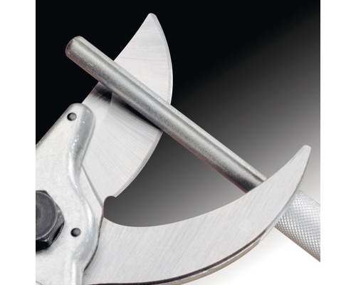 Sécateur avec aiguiseur pour affûter les lames