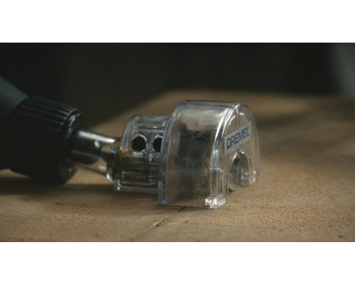 Logo Dremel avec accessoire d''outil pour couper sur bois