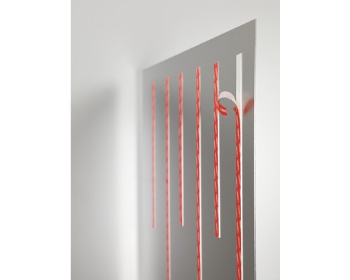 Rückseite eines Spiegels mit Klebestreifen