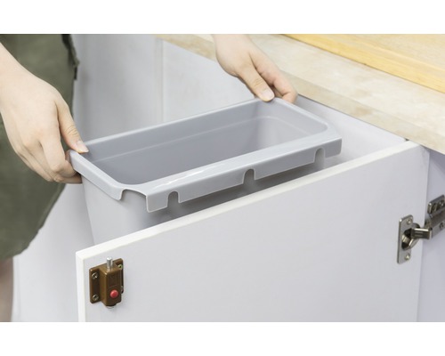 Poubelle en plastique pour armoire de cuisine