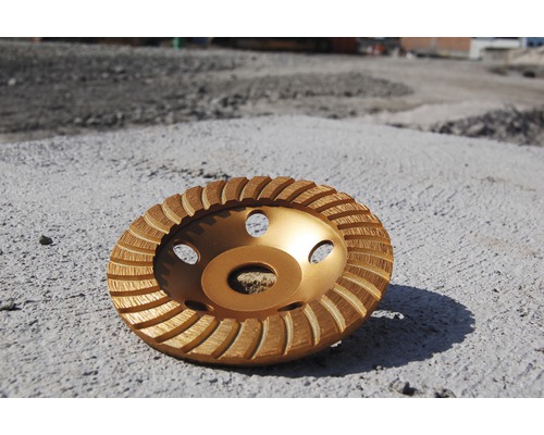 Schleiftopf für Beton auf Betonuntergrund