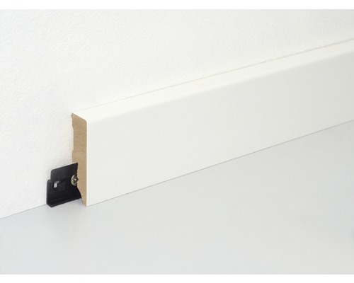 Plinthe en bois avec clip de fixation au mur