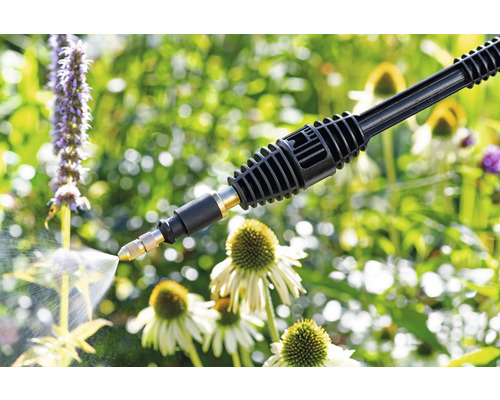 Nettoyeur haute pression utilisé pour arroser les plantes