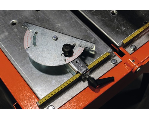 Détails d''une carreleuse avec butée angulaire