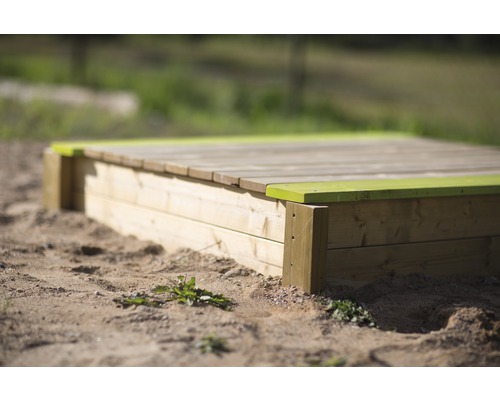 Quadratischer Sandkasten aus Holz mit Abdeckung