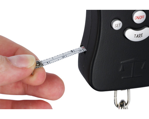 Digitale Hängewaage mit Maßband im Detail