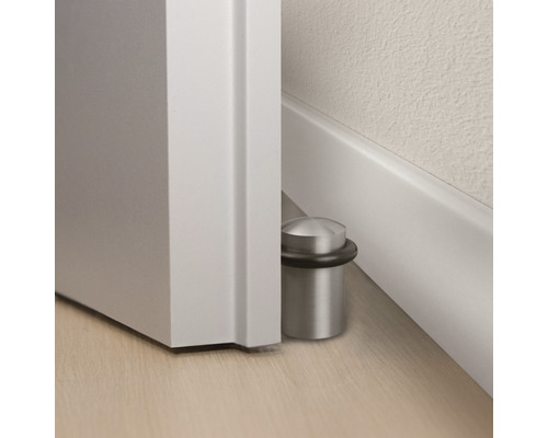 Türstopper aus Metall am Türrahmen