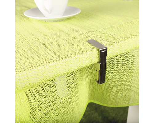 Tischszene mit Tischdecke und Tischdeckenklammer