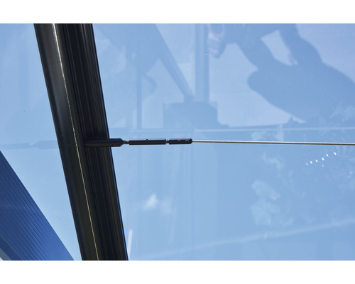 Detailansicht einer Glasdachkonstruktion mit Halterung