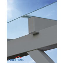 Detailansicht einer Terrassenüberdachung mit Glasdach und Trägerkonstruktion.