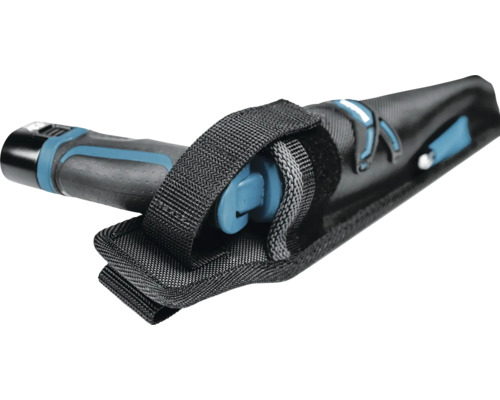 Scie à main dans un étui