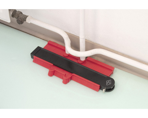 Konturenlehre zum Übertragen von Formen an Heizungsrohren