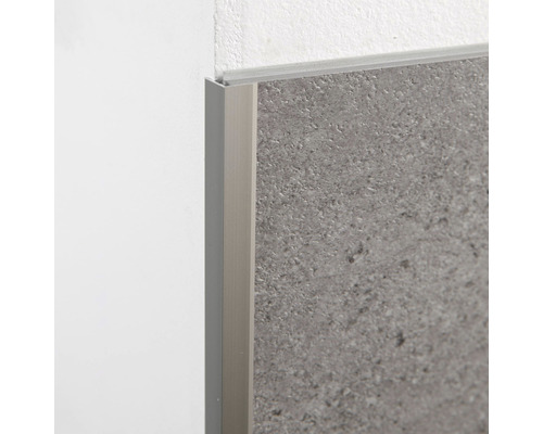 Profilé de finition de carreaux sur un mur
