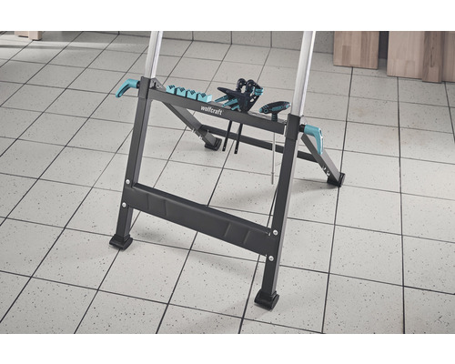 Établi Wolfcraft sur sol carrelé