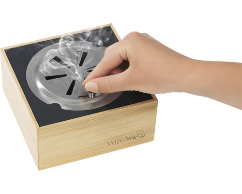 VapoWesp Verdampfer aus Bambus mit Hand